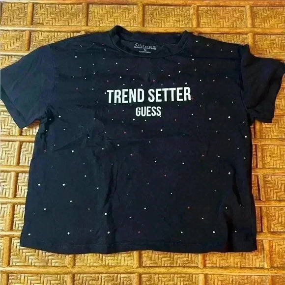GUESS Girls size 16 black Short Sleeve TREND SETTER‎ printed - Picture 1 of 10